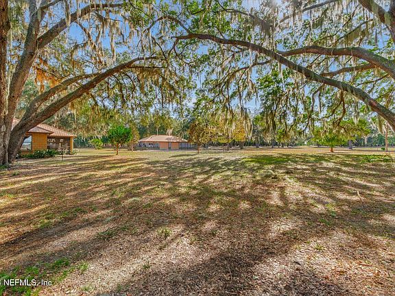 2nd image of 118 HOOKS LAKE Road