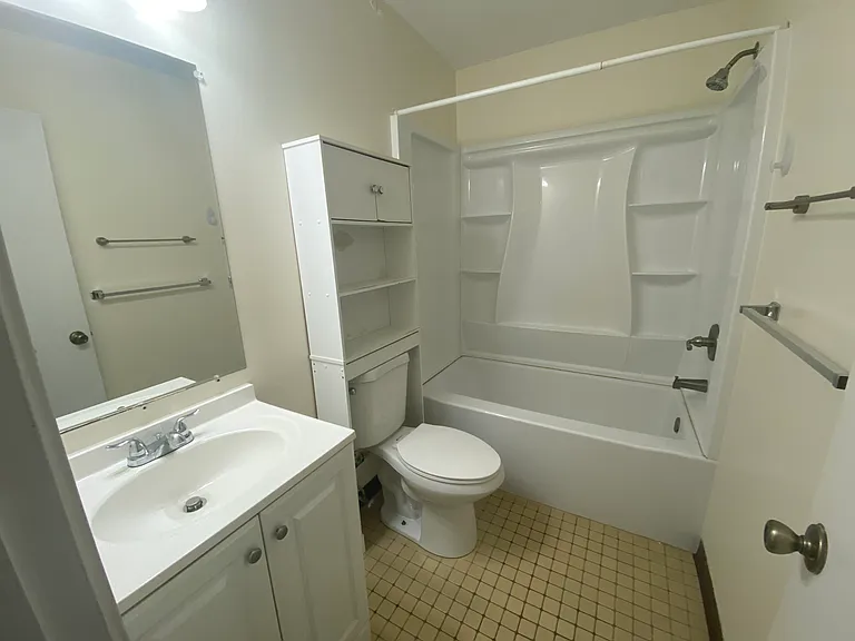 365 Mather St #200 — Photo 6