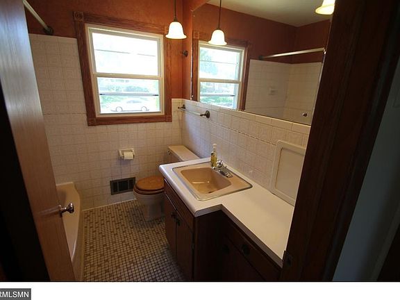 2nd image of 3706 Woodbine Ln N