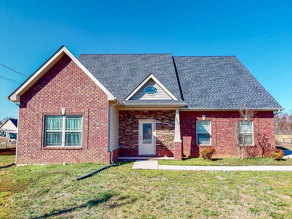 1st image of 928 Winding Branch Dr