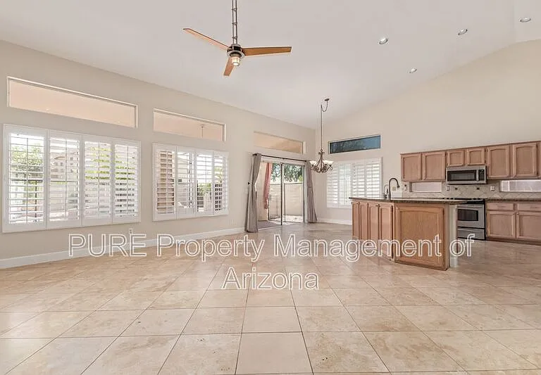 4623 E Rocky Slope Dr — Photo 4