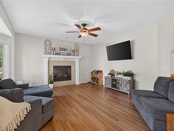 5th image of 12144 S Clinton St