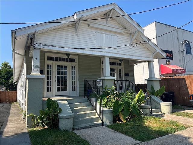 1st image of 718 Greenwood St