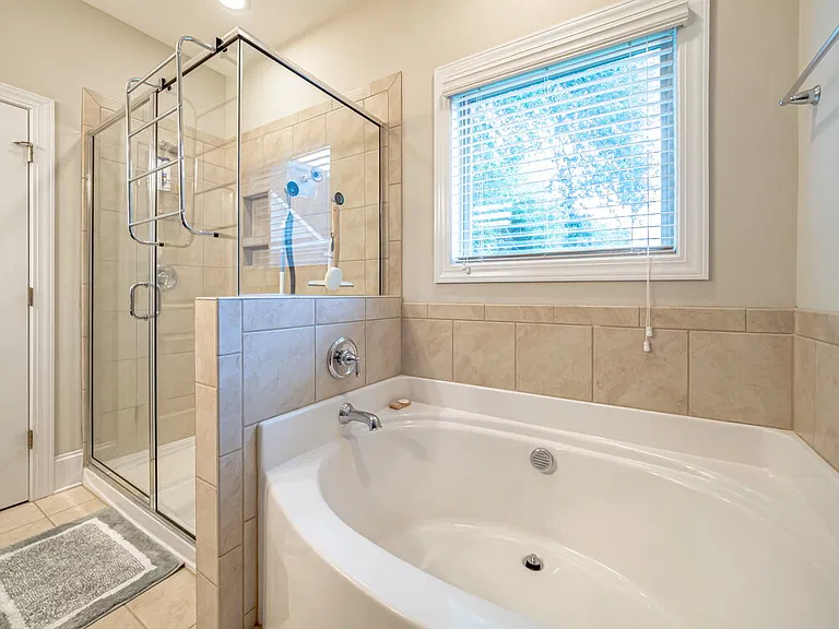 3057 Girard Dr — Photo 33