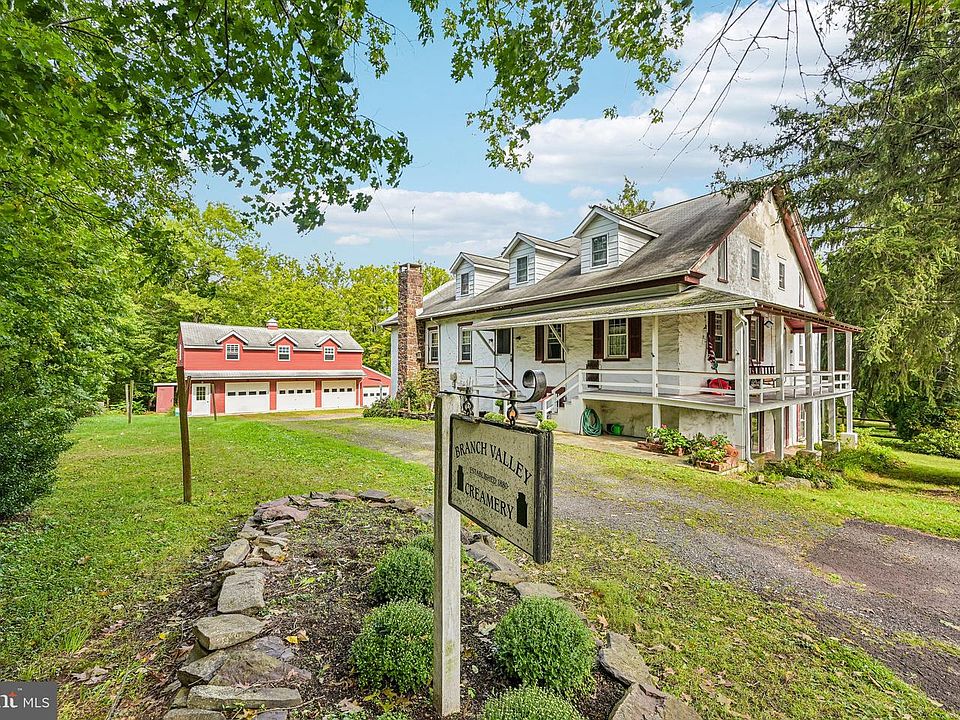 1st image of 525 Creamery Rd