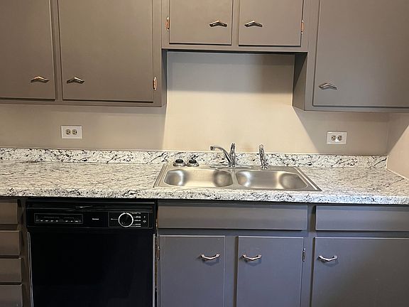2nd image of 131 Lake Dr