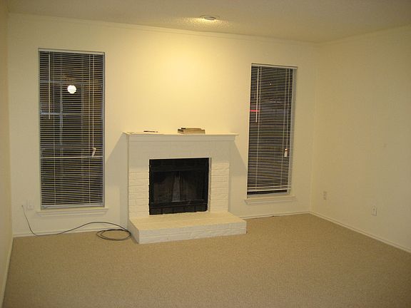 3rd image of 7621 McCallum Blvd APT 101