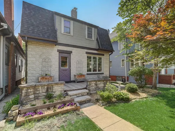 1516 South 76th STREET, West Allis, WI 53214