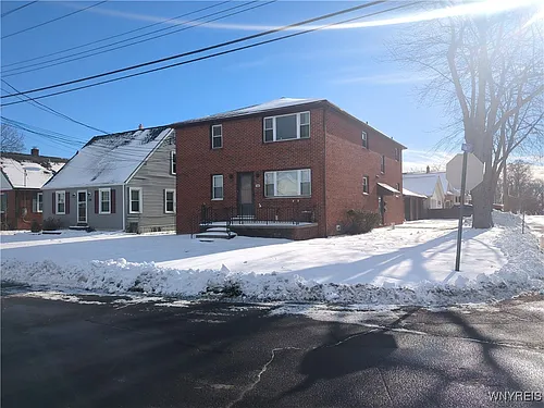 105 Fernald Ave Photo 1
