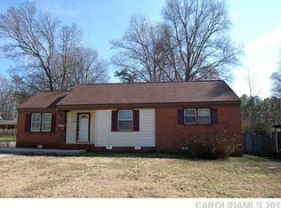 3430 Stonehaven Dr, Charlotte, NC 28215