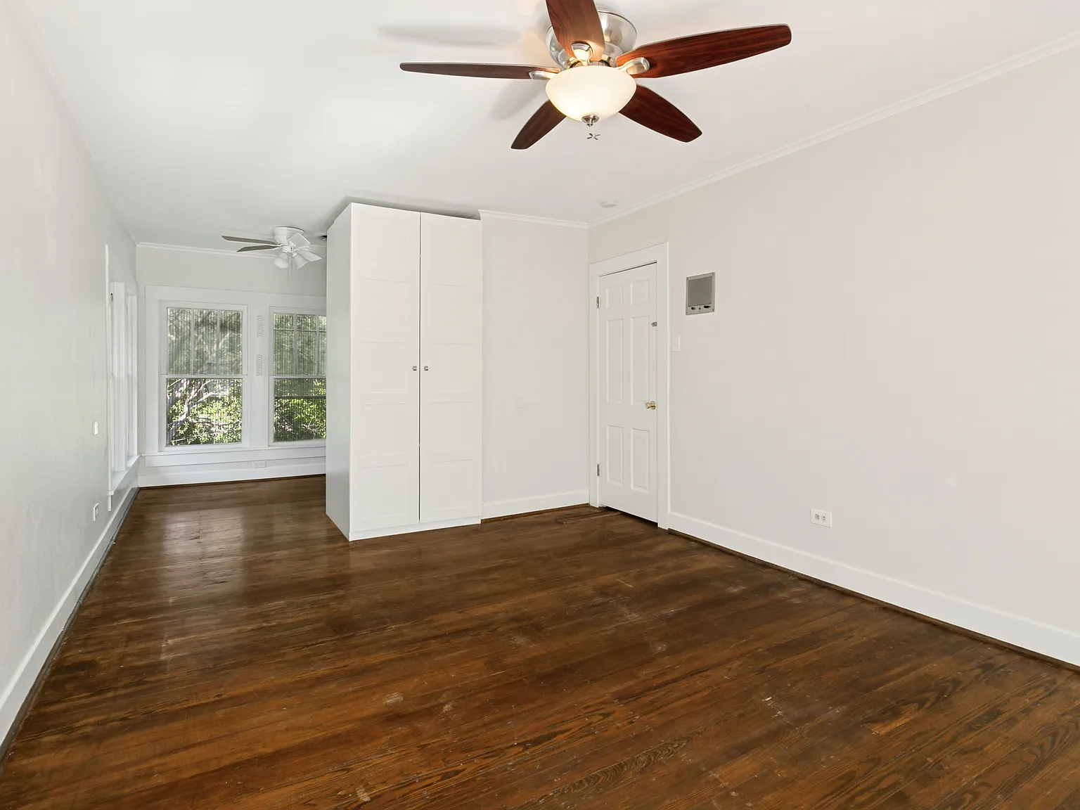 3 bed, 1.5 bath, 1850 sqft, $2,800 — Photo 2