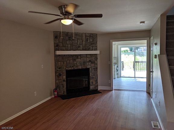 2nd image of 503 Cypress Ct #503