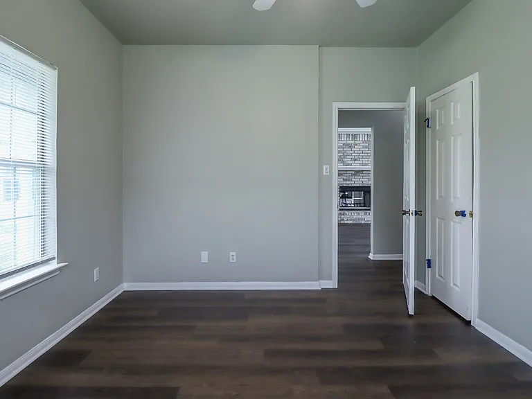 1810 Mesa Oaks Cir — Photo 28