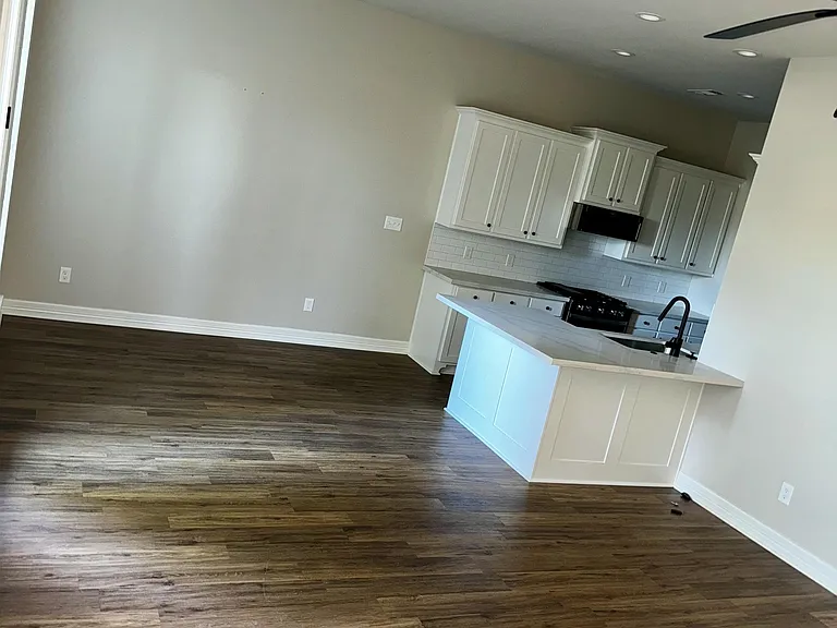 5100 Westgate Ln #103-1 — Photo 3