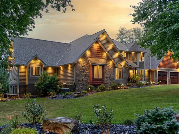 707 W Shepherds Ln, Santa Claus, IN 47579