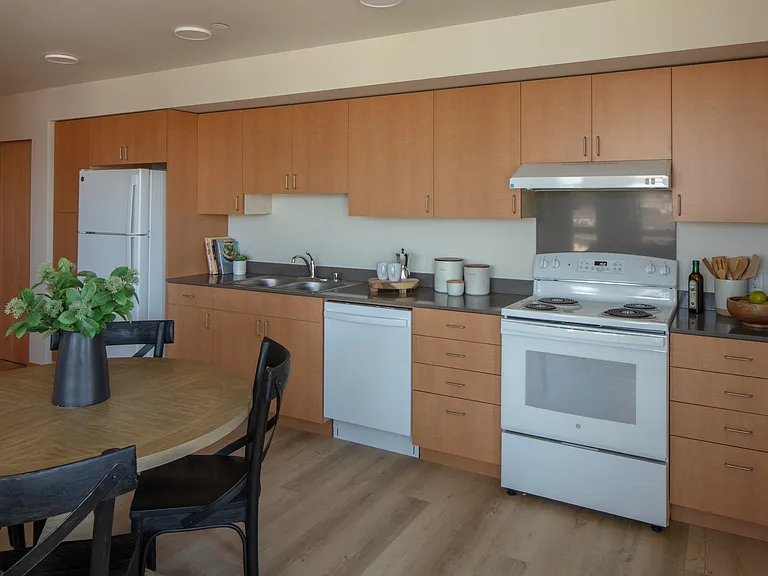 Bryant Manor Phase I — Photo 2