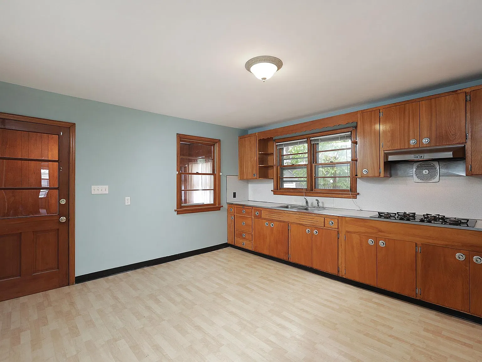 126 Brookhill Ave — Photo 3