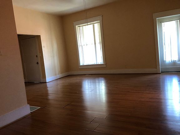 2nd image of 1111 S 1st St APT 1