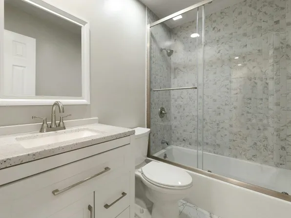 726 Mainsail Lane image 27 of 39