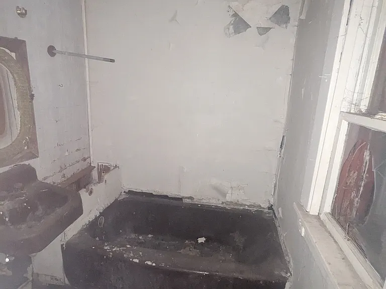1714 S Lydia Ave — Photo 5
