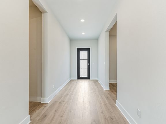 4th image of 333 Olinda Way