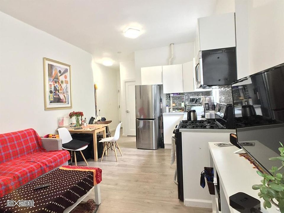 1st image of 601 E 11th St APT 2a