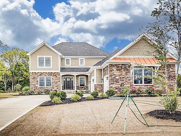 2nd image of 1065 Windmill Ct
