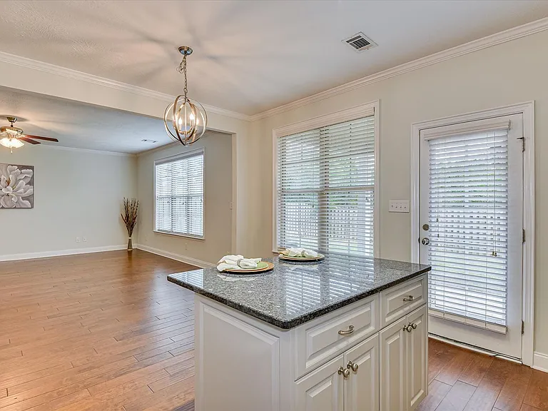 5564 Connor Dr — Photo 18