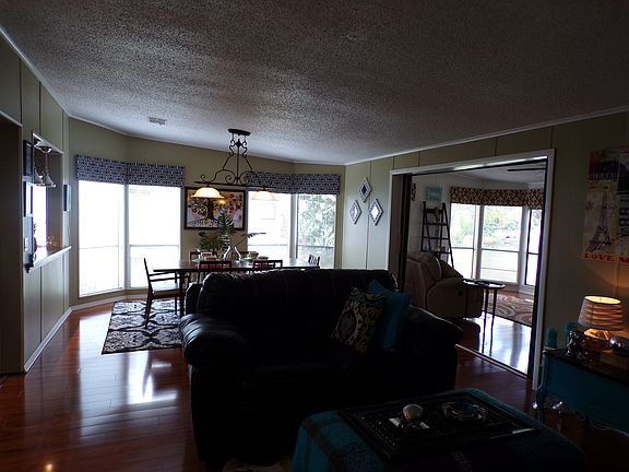 5th image of 4433 Arlington Park Dr