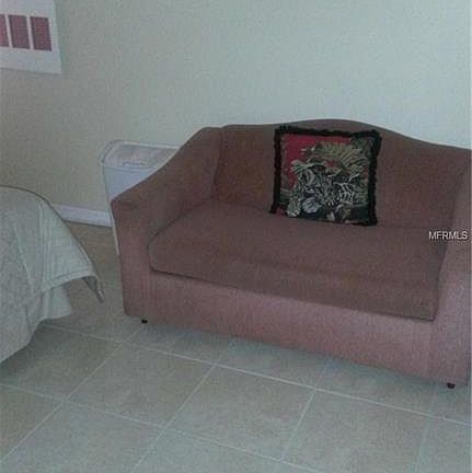 3rd image of 4715 Club Cir #1