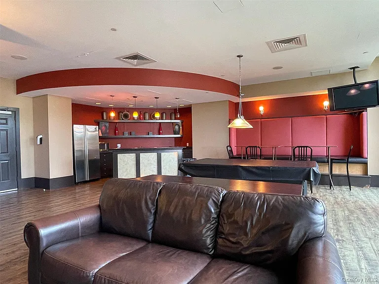 300 Mamaroneck Ave #716 — Photo 13