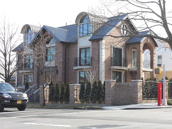 3rd image of 81-03 188th St