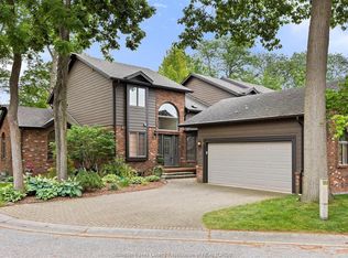 15 Fairway Cres, Amherstburg, ON N9V3T5