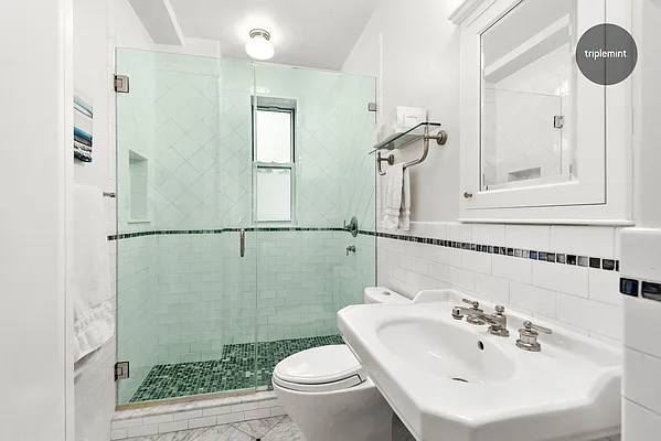 Sold by Triplemint | media 8