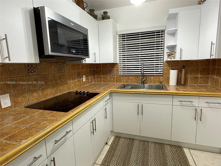 63 NW 51st Ave #63 — Photo 15