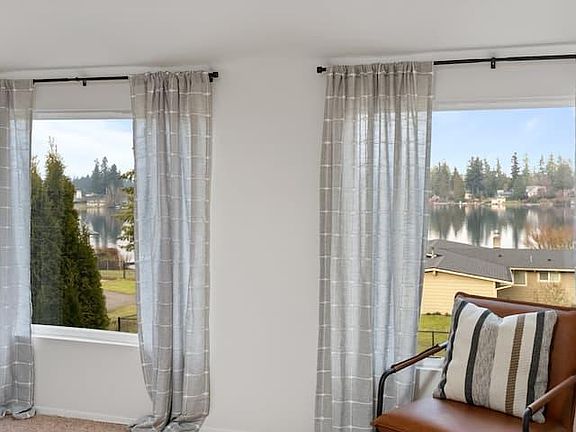 4th image of 3136 Villa Ct SE APT 4