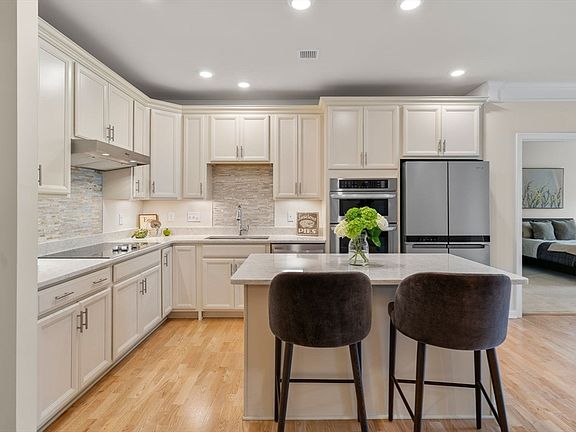 2nd image of 3310 Pennington Dr #310