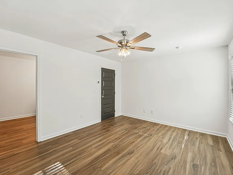 Quinn Residences at Dorchester Place — Photo 59