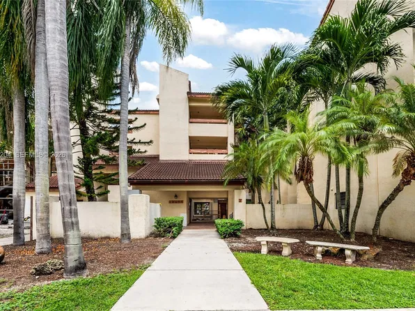 12455 SW 93rd Ter APT 301T, Miami, FL 33186