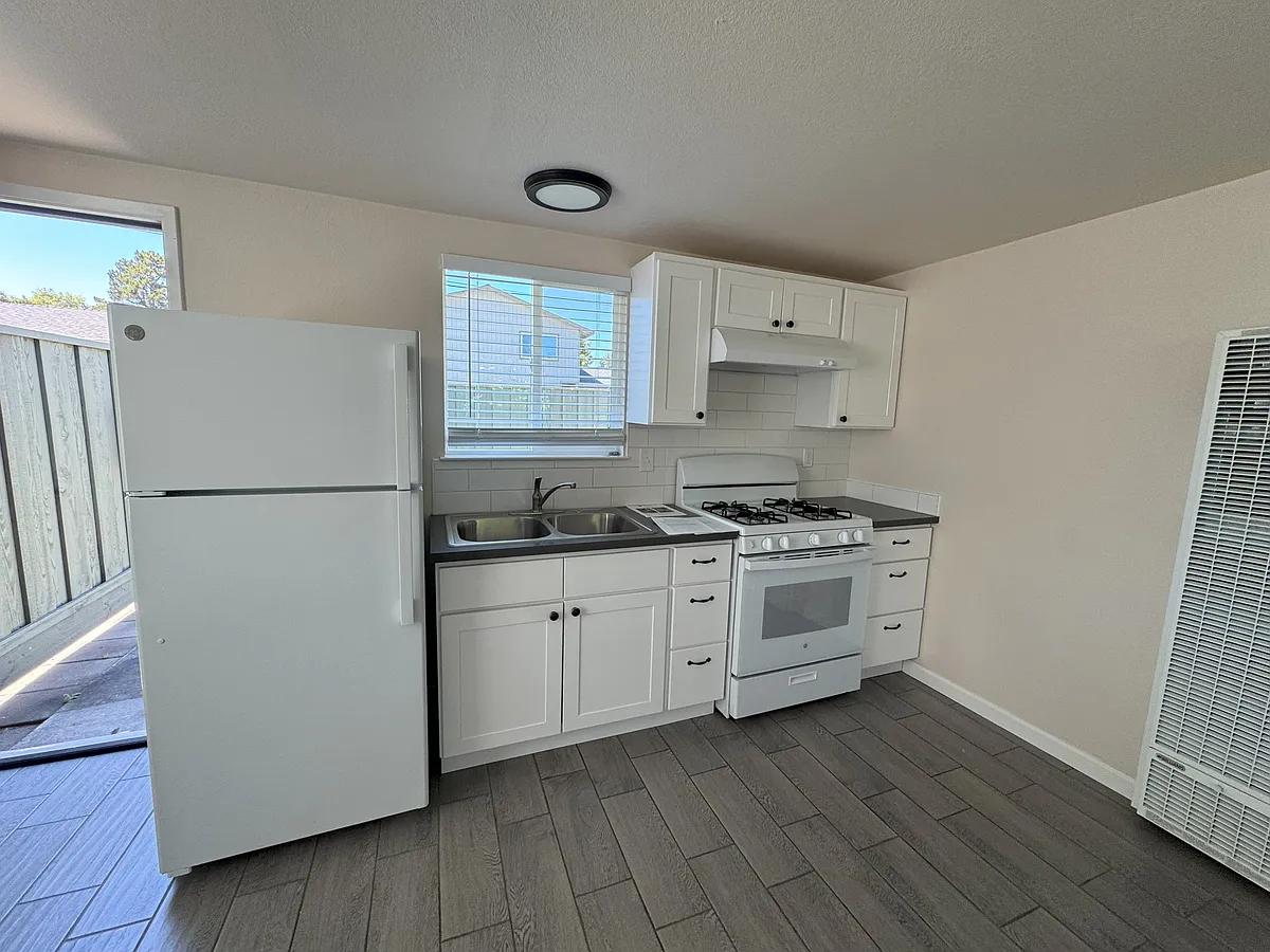 Building Photo - 2925 Freedom Blvd #D