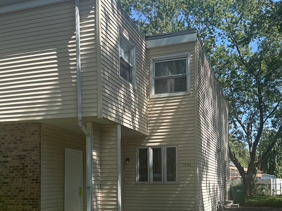 1st image of 1920 Moore Ave