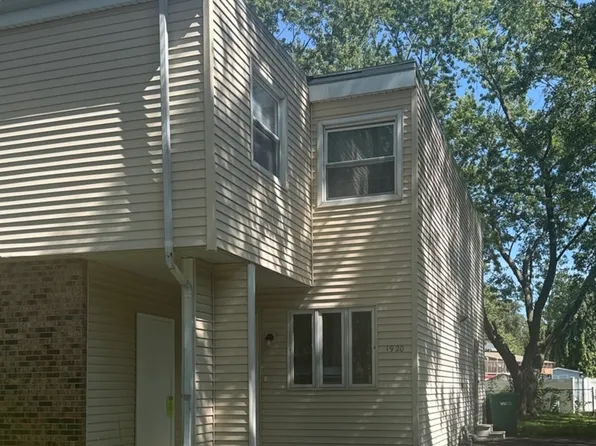 1920 Moore Ave, Joliet, IL 60433