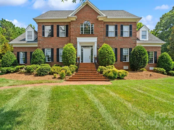2976 Kaneland Ct, Rock Hill, SC 29732