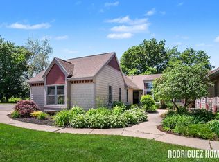 3393 English Hills Dr NW, Grand Rapids, MI 49544