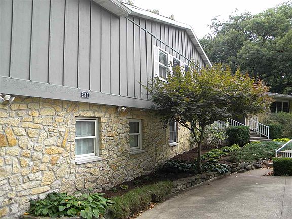 3rd image of 8380 N Crestwood Pl