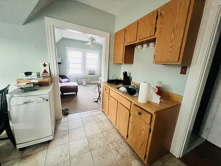 39 Etna St #3 — Photo 8