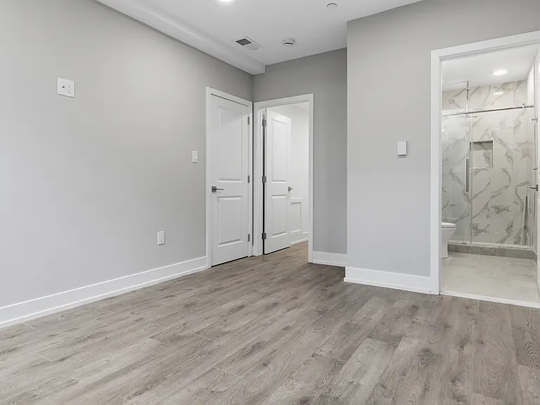 1111 S 24th St #103 — Photo 31