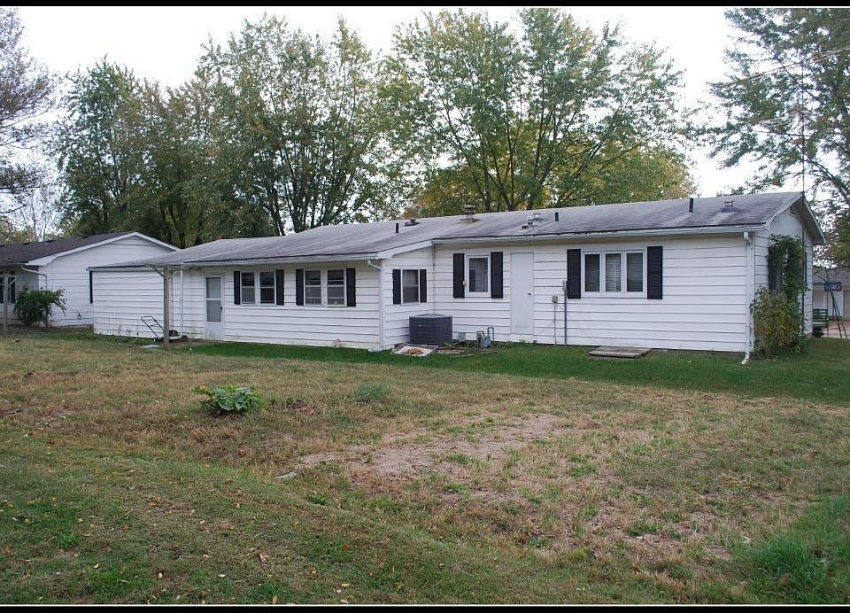 1st image of 109 W Williams St