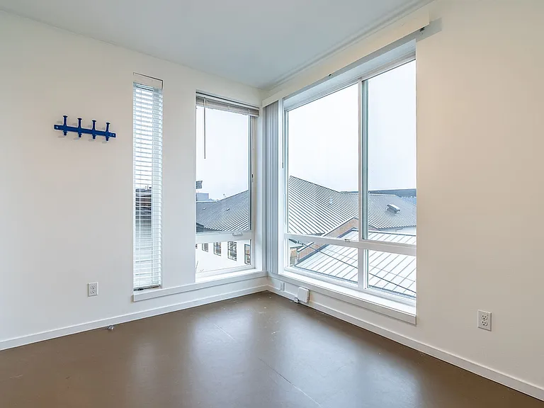Cozy & Modern Studios Set in the Heart of the Historic Ballard Neighborhood — Photo 4