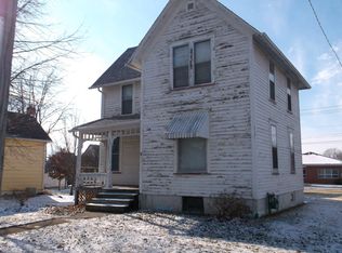 130 N Vernon St, Princeton, IL 61356